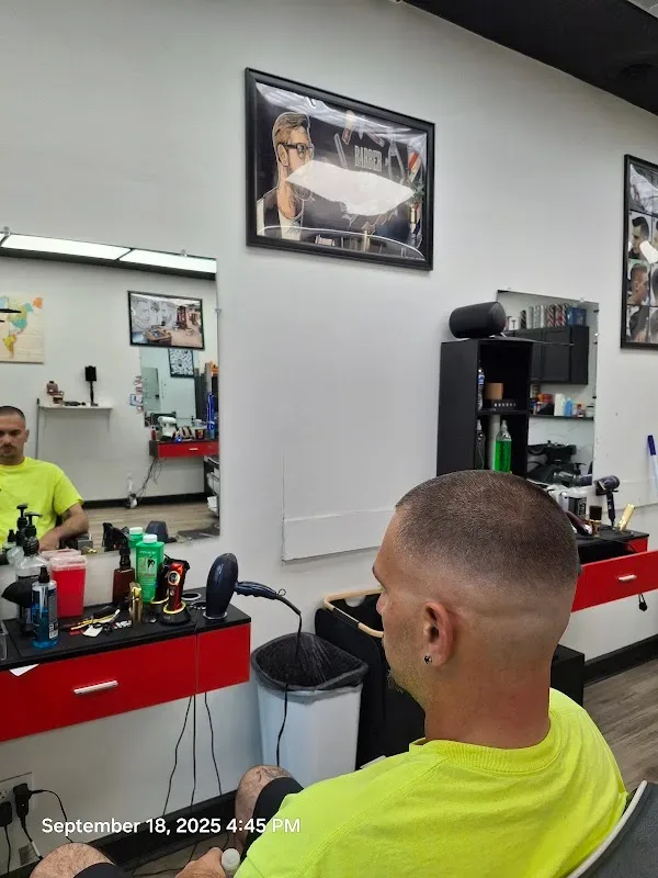 ACE OF FADES & CUTS — Barber shop in Toledo